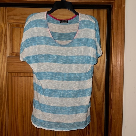 Tee - Picture 1 of 2